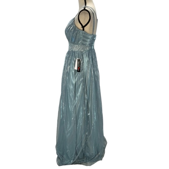 Teezeme Spaghetti Strap Embroidered Beaded Formal Gown - Light Blue - size 5/6 - Picture 5 of 12